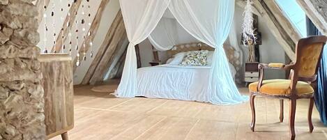 4 chambres, fer et planche à repasser, Wi-Fi, draps fournis