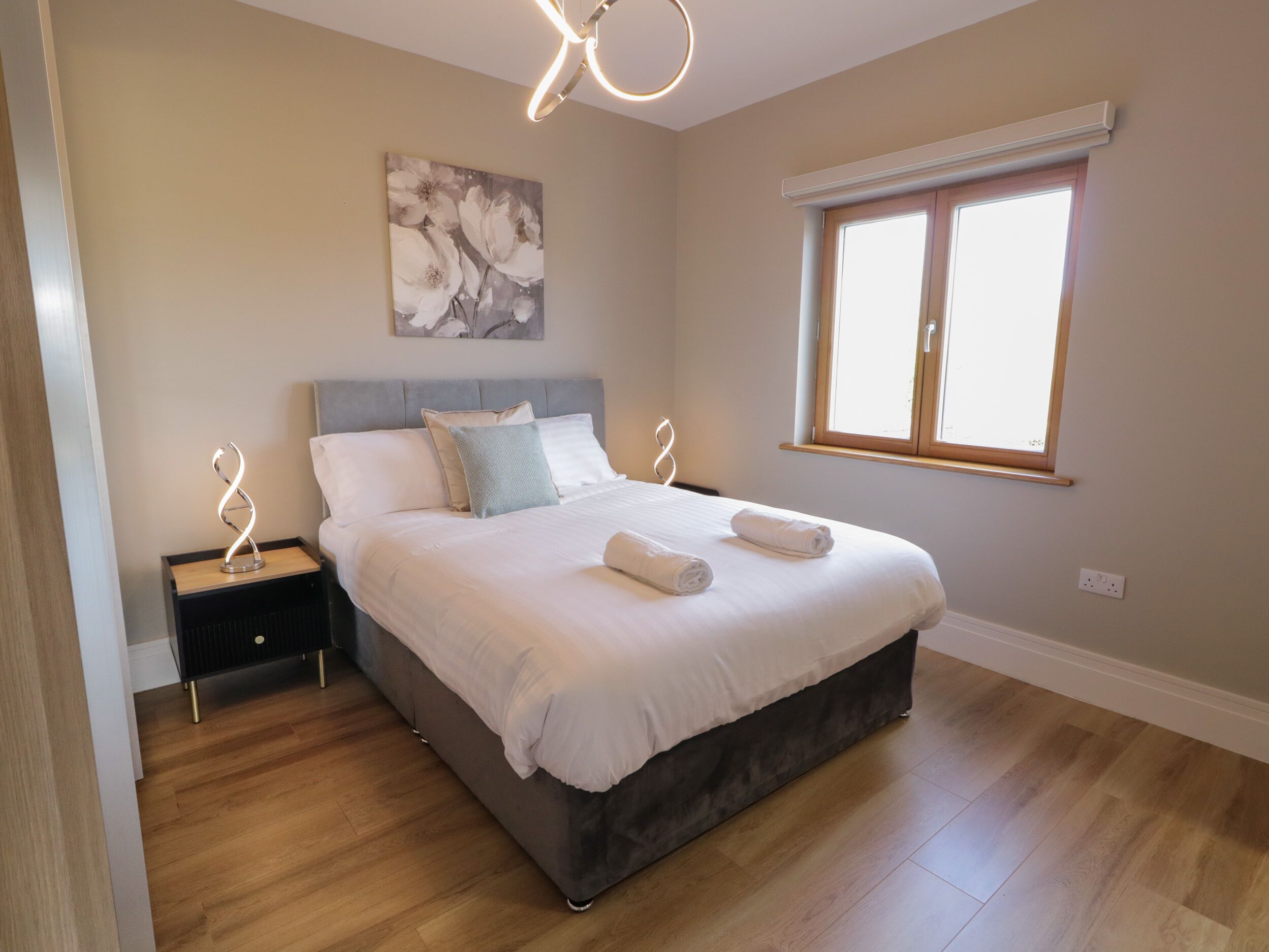 3 bedrooms, individually decorated, individually furnished, free WiFi