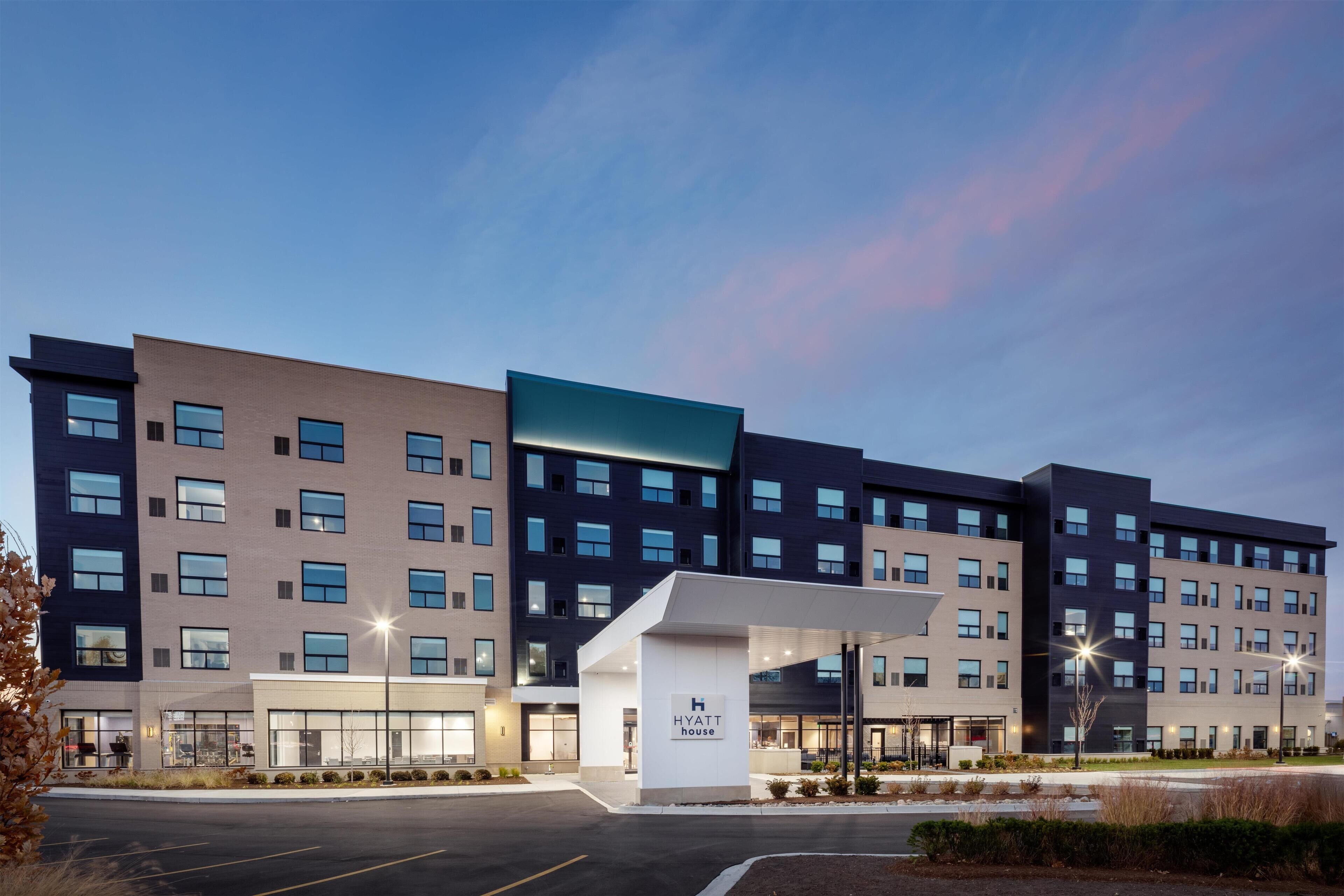 المنشأة من الخارج