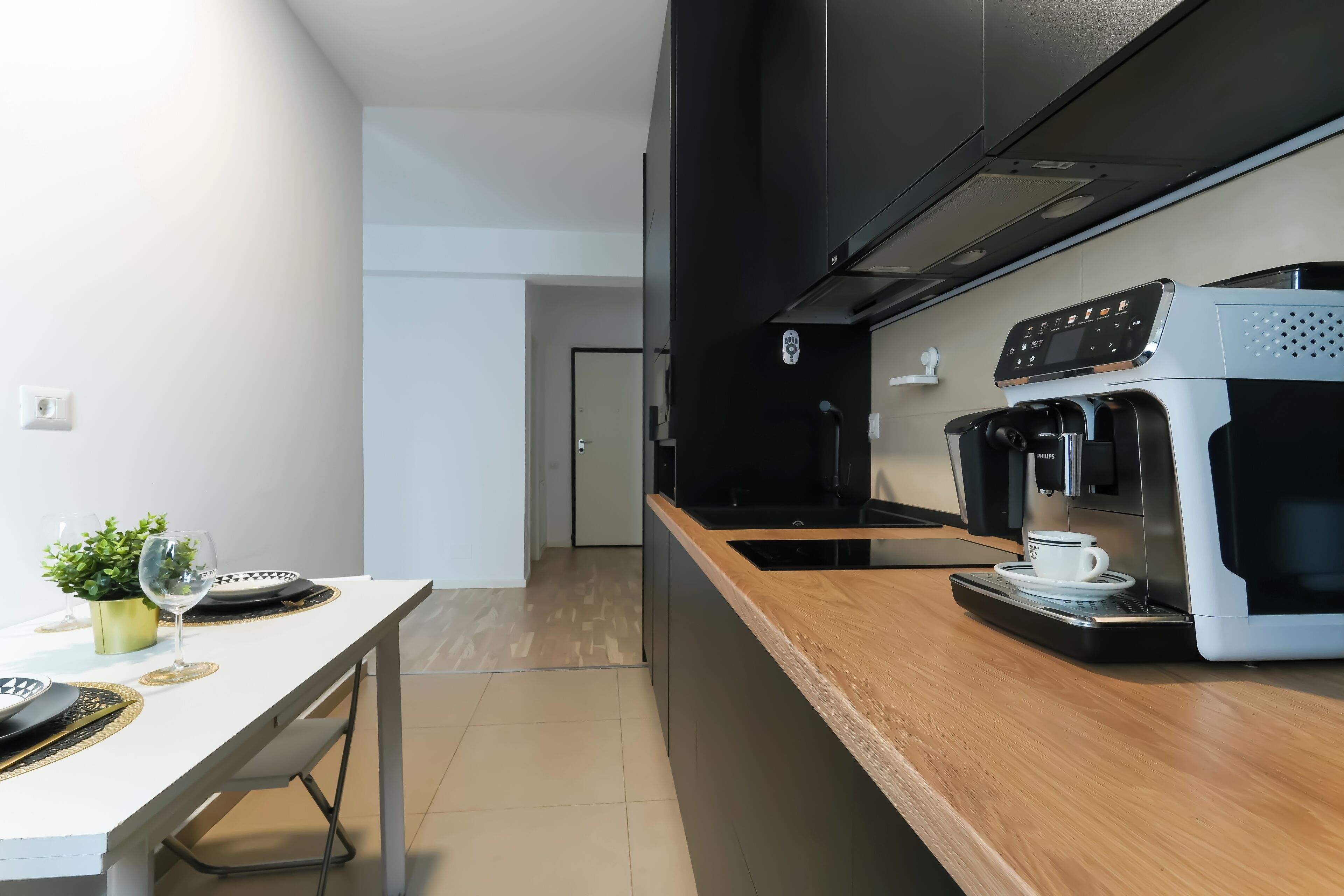 프리미엄 아파트 | 전용 주방 | 냉장고, 전자레인지, 오븐, 쿡탑