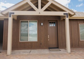 Exterior detail - Cougar Canyon Unit A (Heber-Overgaard)