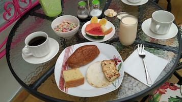 Free daily full breakfast