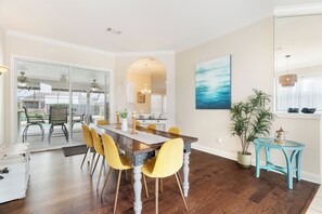 Dining - Relaxing 4BR Pool Home on Golf Course near Beach (Navarre)