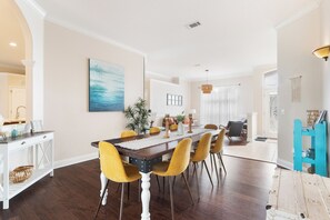 Dining - Relaxing 4BR Pool Home on Golf Course near Beach (Navarre)