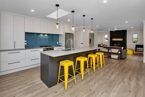 Fridge, microwave, dishwasher, toaster