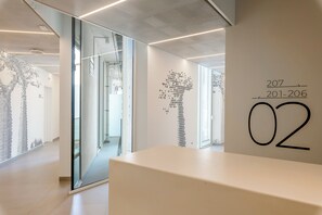 Terrace/patio - Hotel ONOMO ALLURE ABIDJAN BAOBAB (Abidjan)