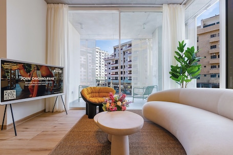 Smart TV, Netflix, películas con cargo, servicios de streaming