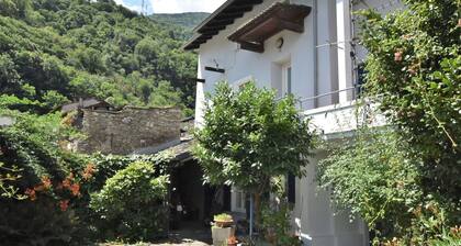 Magnifique maison de vacances privée avec climatisation, WIFI, TV, patio et animaux admis