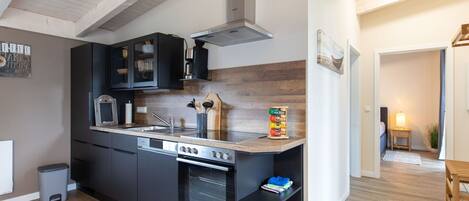 Oven, dishwasher, toaster