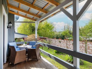 تناول الطعام بالخارج