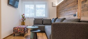 Nice apartment for 8 people with WIFI, TV, terrace and pets allowed