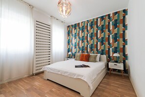 1 bedroom, desk, laptop workspace, iron/ironing board - Maria (Bucharest)