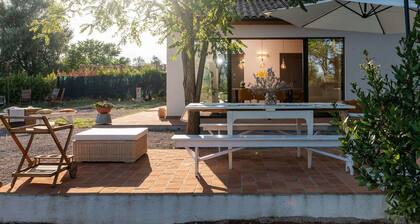 Beautiful private villa for 4 people with A/C, WIFI, terrace and panoramic view