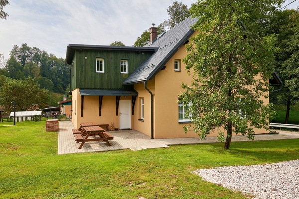 Plante, Ciel, Propriété, Bâtiment, Fenêtre, Arbre, Lot Terre, Maison, Table, Herbe