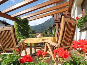 Outdoor dining - Cosy apartment for 6 guests with WIFI, TV and terrace (Pfunds)