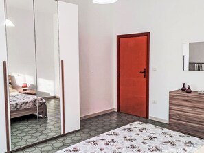 3 slaapkamers, reisbedje, gratis wifi