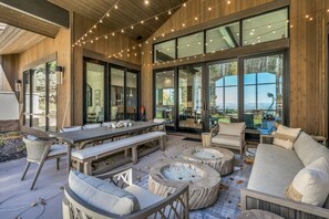 Outdoor dining - Ski in out secluded mountain sanctuary with private pool, hot tub, game room (Park City)