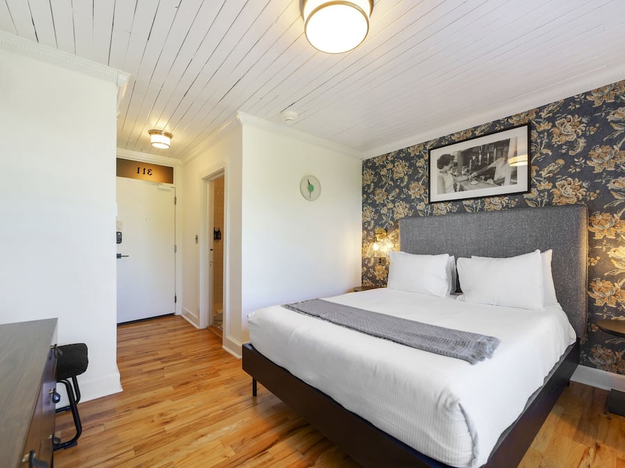 Chambre Standard, 1 grand lit, salle de bains privée