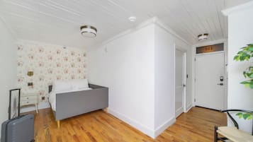 Standard Room, 1 Double Bed, Private Bathroom