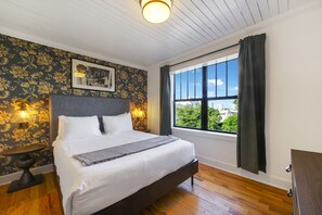 Free WiFi, bed sheets - Tower Hotel By At Mine Hospitality (Miami)