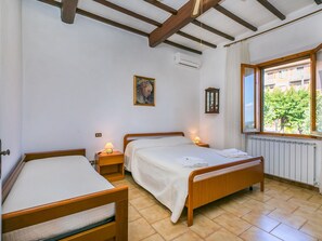 3 bedrooms, iron/ironing board, travel cot, free WiFi