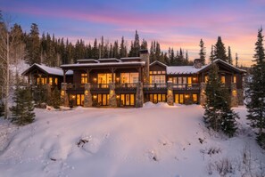 Exterior - Luxury & Modern Mountain Chalet in The Colony (Park City)