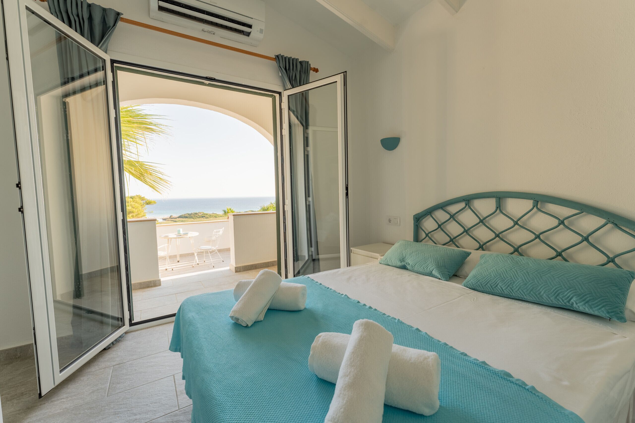 4 dormitorios, tabla de planchar con plancha, wifi gratis y ropa de cama