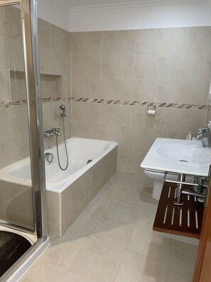 Shower, towels