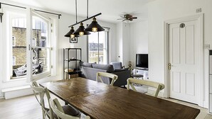 Unclassified image, 5 of 25, button - Converted Brewery Apartment With Terrace (London)