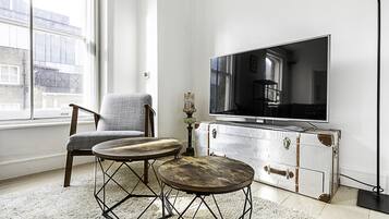 Basic Apartment | Interior