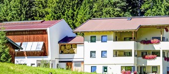 Cosy apartment in villa for 3 people with WIFI, TV, balcony, pets allowed and panoramic view