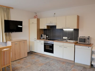 Nice apartment in villa for 3 people with WIFI, TV, balcony, pets allowed and panoramic view