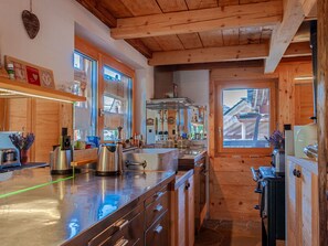 Ovn og oppvaskmaskin