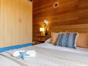 2 soverom, strykejern/-brett, reiseseng for barn og wi-fi (inkludert)