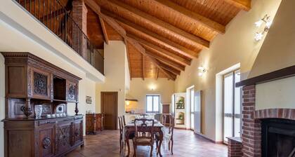 Lovely apartment for 12 people with WIFI, pool, TV, balcony and pets allowed