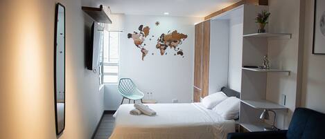 1 habitación, tabla de planchar con plancha, wifi gratis y ropa de cama