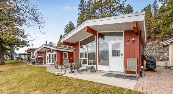 Cabin, Beach View | Terrace/patio