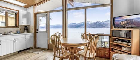 小屋, 海滩景观 | 客房内用餐