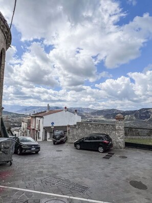 Property grounds - Casetta San Giorgio - Riverside Getaway (San Giorgio Lucano)