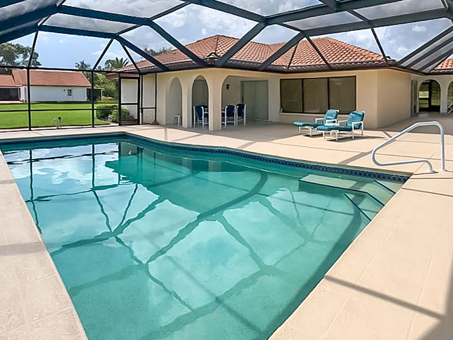 Wonderful private villa for 6 guests with private pool, WIFI, A/C, TV, terrace and parking