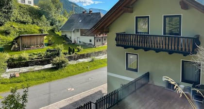 Stunning private villa for 12 guests with WIFI, TV, balcony and pets allowed