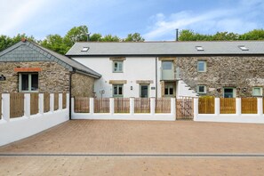 Exterior - The Granary (Camelford)