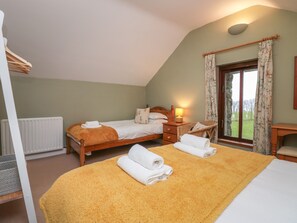 3 bedrooms, individually decorated, individually furnished, free WiFi