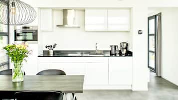 Microwave, dishwasher, highchair