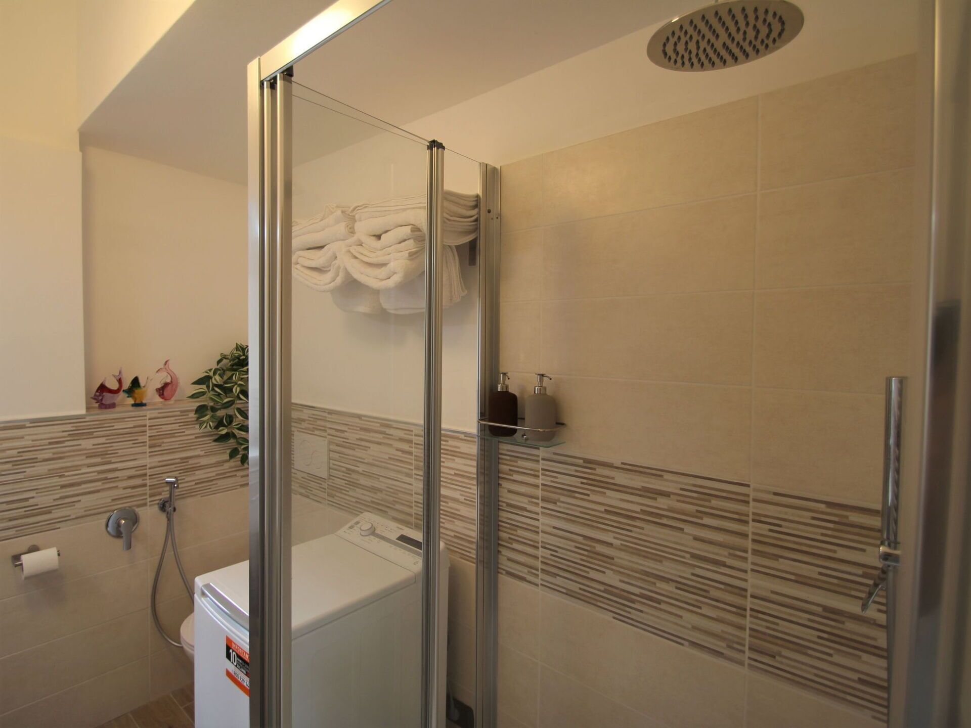 Gebäude, Interior Design, Haus, Holz, Fussboden, Wand, Flooring, Glas, Gips