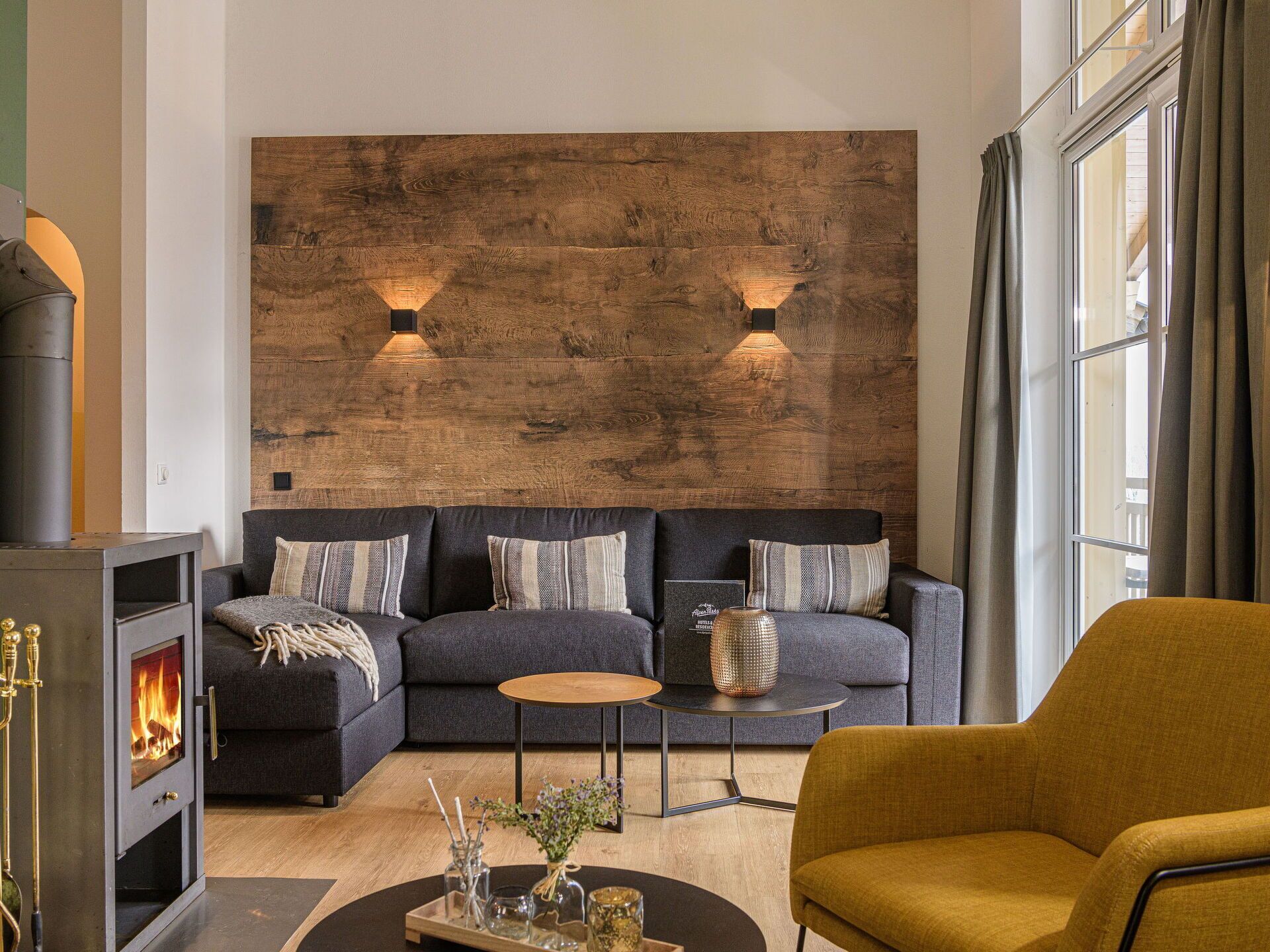 Property, Furniture, Couch, Table, Picture Frame, Wood, Interior Design, Lighting, Living Room, Comfort