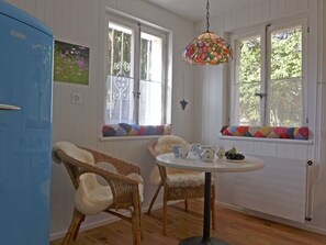 Dining - Lovely apartment for 2 people with WIFI, TV and patio (Wengen)