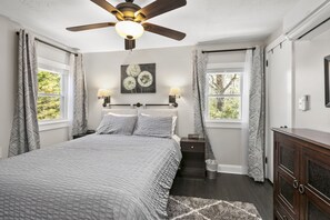 2 chambres, fer et planche à repasser, lit parapluie, Wi-Fi gratuit