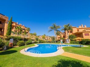 Pool - Cubo's Marbella Apartment Golf & Parking / community pool / air conditioning / free wifi (Ojen)