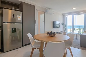 Apartment | Dining